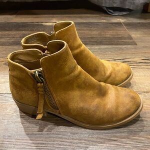 Cute Low Profile Madeline Boots!